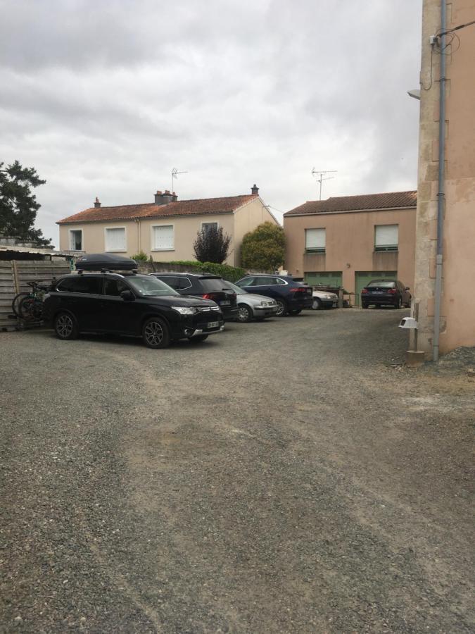 Hotel Au Chabichou Niort Zewnętrze zdjęcie